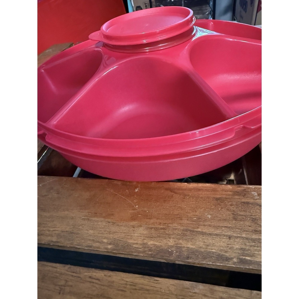 Tupperware DISCONTINUED Rare Raspberry Serving Center Set - Picture 5 of 6